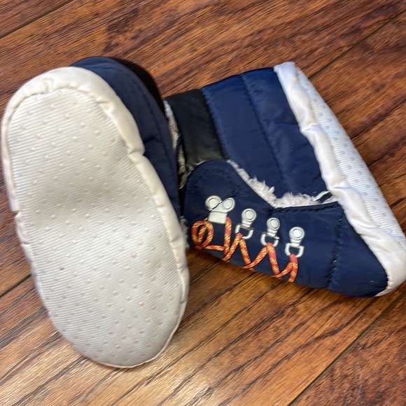 Baby Boys' Booty Slippers - Picture 2 of 2